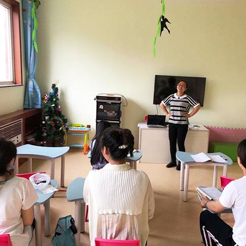 如何区分孩子有自闭症还是内向，自闭症有哪些表现